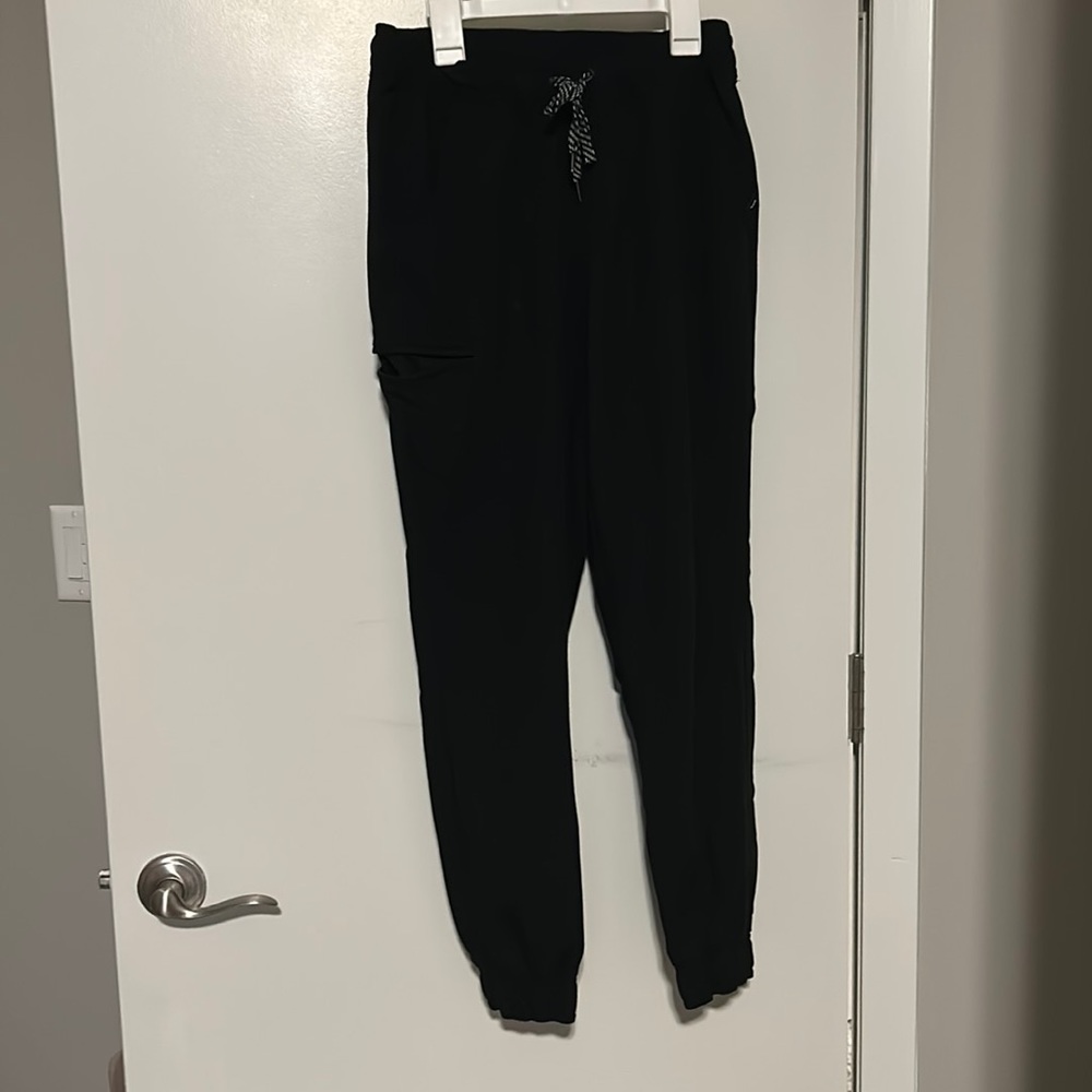Jaanuu scrub pants